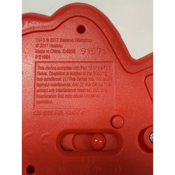 Sesame Street "Let's Dance" ELMO 2017 Hasbro,Headphones Sings, Talks, Dances - Picture 6 of 7